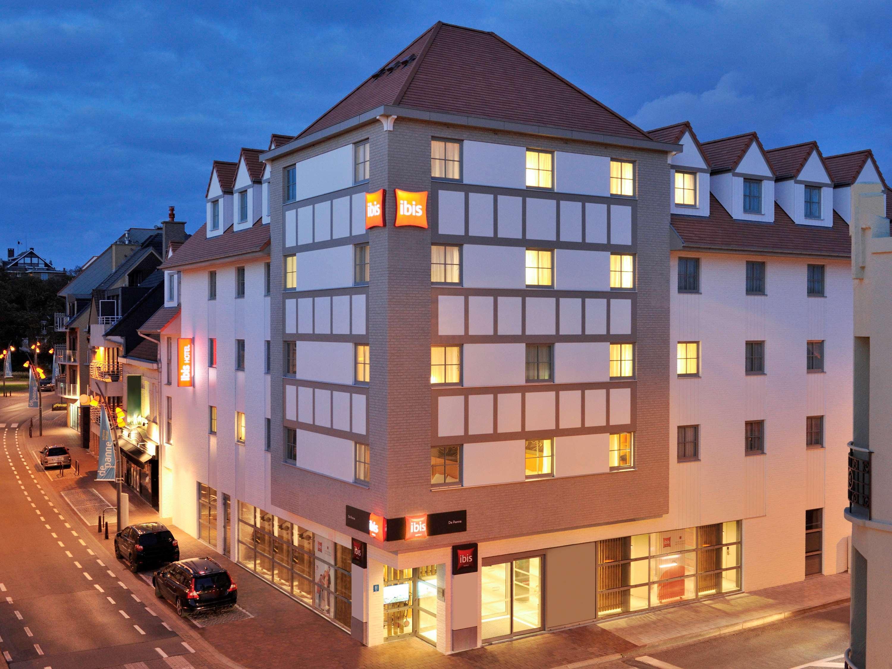 Hotel Ibis De Panne Esterno foto