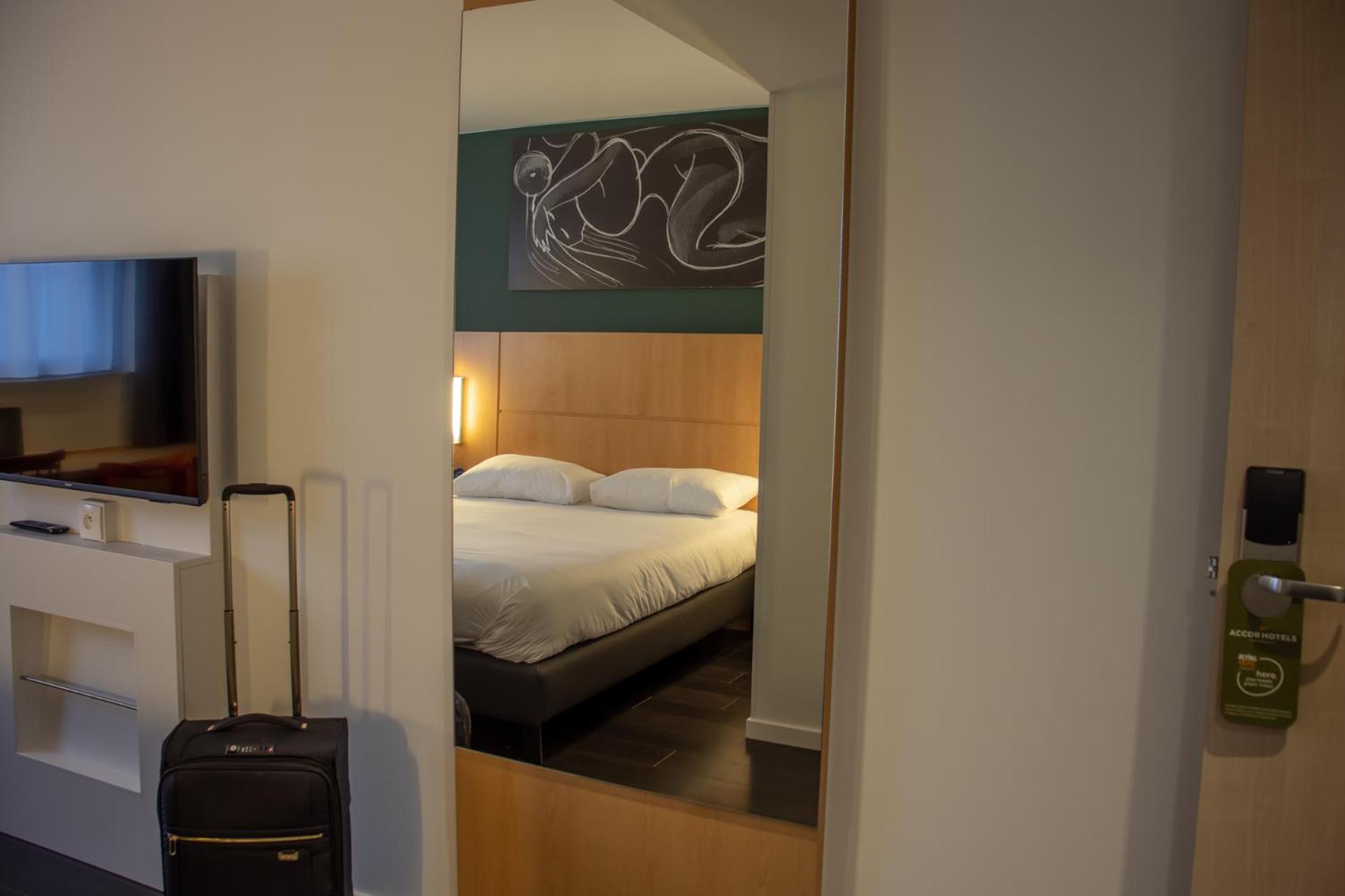 Hotel Ibis De Panne Esterno foto